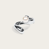 Flow Crest Pearl Ring